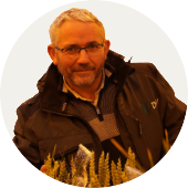 Foto von "Die Tätigkeit des Züchters ist ein Mix aus Überlegungen und Beobachtungen auf dem Feld, um Sorten auszuwählen, die trotz der sich ändernden Umweltbedingungen immer effizienter werden." Sebastien Cuvelier, DSV Getreidezüchter